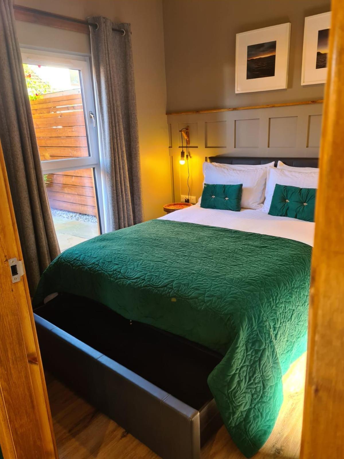 The Hide Apartment Ullapool Exterior foto
